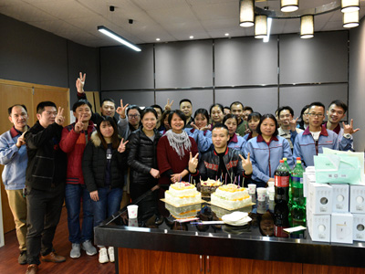 麻豆国产AV无码2018年公司员工生日会